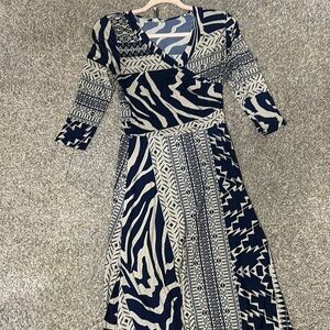 TRUE LIGHT Black and White A-line Maxi Dress